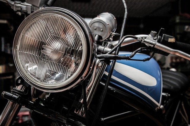 světlo motorky